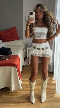 Trnsmt Outfit, Summer Music Festival Outfits 2024, Wireless Outfits, Ep Outfits, Festival Outfits 2024, Y2k Festival Outfit, Reading Festival Outfits, Uk Festival Outfit, Summer Music Festival Outfits