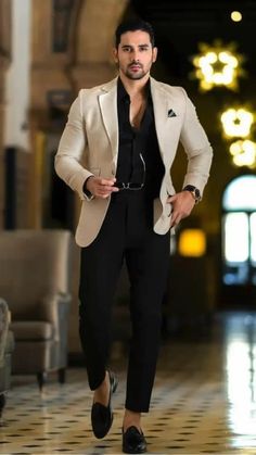 New Suit Design For Men 2022, Mens Fashion For Wedding, Casual Wedding For Men, Men Blazer Style, Black Shirt Wedding Men, Black Shirt With Blazer Men, Former Dress For Men, Black Shirt Suit Outfit Men, Mens Suit Design