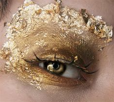 Makeup your Jangsara: Collection of unusual looks prefer with a fuller eyelashes would look so much better Golden Eyes, Gold Aesthetic, Trendy Makeup, Fantasy Makeup, Creative Makeup, An Eye