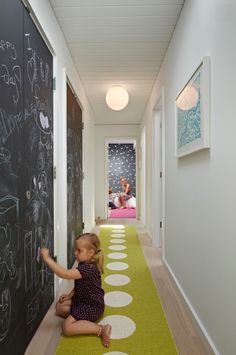 Use a long extended rug for our narrow hallway (modern organic shapes w/ our turquoise splash color). Long Narrow Hallway, Diy Chalkboard Paint, Chalkboard Wall Art, Narrow Hallway Ideas, Green Hallway, Eichler Homes, Long Hallway, Playroom Design