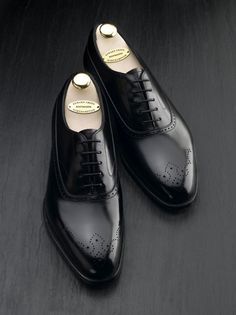 Maybe the most elegant and glossy ever? 1350 GBP, Edward Green Top Drawer collection. Finsbury Shoes, Edward Green, Gentleman Shoes, Mens Style Guide, Sharp Dressed Man, Well Dressed Men, Classic Shoes, Vans Authentic, Stylish Shoes