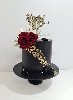 Black 30th birthday cake with gold leaf Red Black And Gold Birthday Cake, Black Red Gold Cake, Black And Gold Cake Design, Black And Gold Cake Birthday For Women, Dirty 30 Birthday Cake, Black Cake Ideas, Black And Gold Birthday Cake, Birthday Cake For Women Elegant, Dirty 30 Birthday