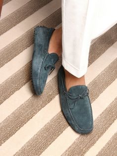 These Aurélien Moccasins Driving Shoes Petrol Blue Green for Men Size 9 symbolize Mediterranean style and ultimate comfort. A combination of traditional details and a contemporary twist. This model is made in  Suède. The  Shoes are made entirely by hand in Italy. For exclusive, luxurious and handmade Italian Shoes you've come to the right place at Aurélien! Driving Moccasins Outfit, Moccasins For Men, Moccasins Outfit, Black Love Quotes, Mens Ankle Boots, Moccasins Mens, Driving Moccasins, Suede Belt, Italian Shoes