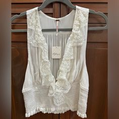 Free People Lottie Lace Ivory Top Size Small New With Tags Chic Off White Top With Lace Trim, Chic Off-white Tops With Lace Trim, Chic Off White Tops With Lace Trim, Cutwork Top, Ivory Lace Top, Mock Neck Tank Top, Ruffle Linen, Lace Corset Top, Lace Sleeveless Top