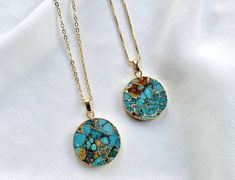 Raw Turquoise Medallion Circle Necklace Raw Turquoise, Gold Circle Necklace, Basic Jewelry, Gold Circle, Pretty Jewelry, Classy Jewelry, Trendy Necklaces, Style Aesthetic, Circle Necklace