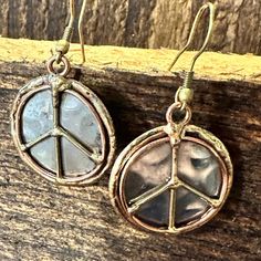 Dress up your look with these Handmade Artesian Hippie Silver & Copper Peace Sign Drop Wire Earrings, presented in a Gift Box. These unique earrings are a statement piece, adding a touch of boho-chic to any outfit. Handcrafted with care, they're the perfect gift for the free-spirited and peace-loving person in your life. Check out the matching Necklace and adjustable cuff rings in another listings Peace sign 1in round. Ships in Gift Box, FAST shipping His And Hers Jewelry, Promise Bracelet, Boho Drop Earrings, Casual Bracelets, Bracelet Quotes, Casual Necklaces, Hippie Earrings, Box Making, How To Make Necklaces