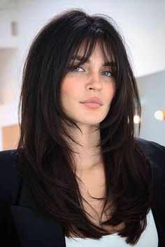 wispy bangs with layers - Google Search Wispy Bangs With Layers, Bangs With Layers, Long Fringe Hairstyles, Diy Flores, Girls Status, Wispy Bangs, Fringe Hairstyles, Long Fringes, Oval Faces