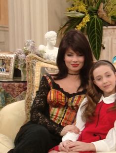 #franfine #frandresher #thenanny #90s #sitcom #fashion #thenannyfashion #90sfashion The Nanny Fran Halloween Costume, Nanny Fran Outfits, Nanny Fine Outfits, Franny The Nanny Outfits, 90s Sitcom Fashion, 90s Fashion Fran Fine, The Nanny Costume Fran Drescher, The Nanny Fashion, Franny Fine