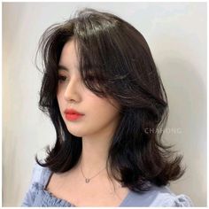 Haircuts For Medium Hair With Bangs, Fox Cut Hair, Short Korean Hair, Medium Haircut With Bangs, Aesthetic Haircuts, Haircut Aesthetic, Hair Stylies