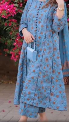 Shalwar Kameez Designs For Women, Hamel Patel, Anime Dpz, Lace Designs On Suits, Dress Design Pakistani, Cotton Suit Designs, Simple Dress Casual, Couple Dpz, Kameez Designs