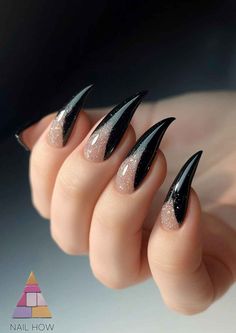 Bold & Beautiful: Uniquely Captivating Black Tip Nail Designs! 32 Classic Black Nails Classy, Short Claw Nails Black, Black Tip Stiletto Nails, Small Stiletto Nails, Goth French Tip Nails, Black Sharp Nails, Black Claw Nails, Black Tip Nail Designs