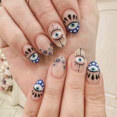 Witch Nails, Eye Nail Art, Stick On Nails, Minimalist Nails, Unique Nails, Manicure E Pedicure, Artificial Nails