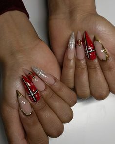 First Christmas set of the year!! More please!!!! #dovenailsbysharon Christmas Set, Christmas Settings, First Christmas, The Year, Nail Designs, Wedding Rings, Nails, Christmas, Quick Saves