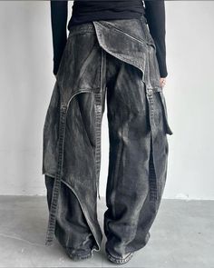 #pants #baggy Baggy Pants Pattern, Baggy Bottoms, Baggy Clothes Outfit, Big Pants, Pants Baggy, Baggy Clothes, Baggy Trousers, Streetwear Men, Baggy Pants