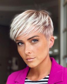 Edgy Short Haircuts, Short Sassy Haircuts, Blonde Pixie Hair, Cute Short Haircuts, Short Hair Pixie Cuts, Pixie Haircut For Thick Hair, Short Hair Trends, Haircut Designs, Super Short Hair