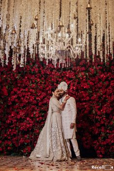 Wedding Decor Aesthetic, Ideas Wedding Decoration, Dorm Door Decorations, Indian Wedding Stage, Decoration Ideas Wedding, Indian Wedding Decorations Receptions, Decorations On A Budget, Dorm Door