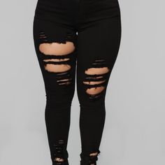 Never Been Woren , Brand New ! This Is A Size One In Womens On Fashion Nova Ripped Black Jeans, Black Jeans Women, Black Ripped Jeans, Fashion Nova Pants, Jeans Fashion, Bracelet Design, Tween Outfits, Fashion Nova Jeans, Jeans Color