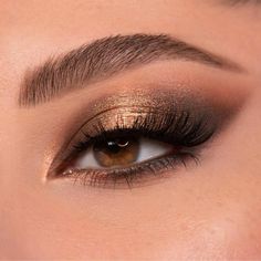 An eye look that includes a copper and bronze "halo" look. The colors are metallic. The copper metallic shade is in the center of the lid, and the metallic bronze is in the inner and outer lid. The eye color is light brown and the skin is light with a cool tone. Gold And Brown Eye Makeup, Bronze Eye Makeup, Bronze Palette, Gold Makeup Looks, Going Out Makeup, Colourpop Eyeshadow, Magical Makeup, Formal Makeup, Sparks Fly