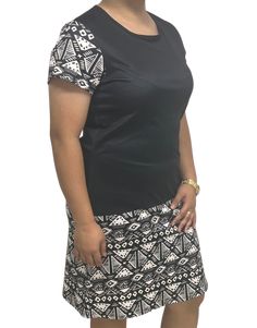 Material - Stretch Polyester Stretch, soft, loose, comfy, casual, short-sleeved, round-neck dress. It is perfect for summer, spring, and fall Samoan Patterns, Samoan Designs, Dress Black And White, Round Neck Dresses, Design Dress, Cultural Heritage, Comfy Casual, White Patterns, Timeless Beauty