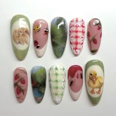 the cutest nails 😆 Picnic Nail Art, Gingham Nail Art, Nail Art Bunny, Nature Nail Art, Gingham Nails, Picnic Nails, Cottagecore Nails, Bunny Nature, Picnic Gingham