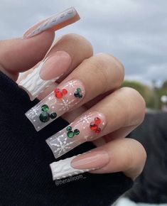 Long Disney Acrylic Nails, Winter Gel X Nails, Disney Holiday Nails, Disney Themed Nails Acrylic, Latina Acrylic Nails, Disney Nails Acrylic, Stiletto Nails Design, Disney Christmas Nails, Disneyland Nails