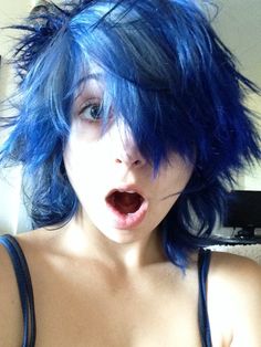 Haircut Memes, Curly Scene Hair, Haircut Fails, Midnight Blue Hair, Bright Blue Hair, Haircut Tips, Wear Headphones, Trendy Bob, Forced Haircut