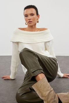 Stay chic and comfortable with our Off-Shoulder Ribbed Knit Sweater, the perfect piece for a stylish yet cozy look. This sweater features an elegant off-shoulder design with a folded neckline that drapes gracefully, adding a touch of sophistication to your winter wardrobe. The soft ribbed knit fabric provides warmth and comfort while offering a flattering fit. Perfect for pairing with jeans, trousers, or skirts, this versatile pullover is ideal for casual days, date nights, or cozy evenings at home. Elevate your cold-weather style with this must-have sweater. • Off-shoulder knit sweater • Women’s ribbed pullover • Cozy winter sweater for women • Soft off-shoulder sweater • Women’s casual knitwear • Ribbed knit sweater • Warm off-shoulder pullover • Elegant women’s sweater • Chic winter top Off Shoulder White Sweater, White Sweater Outfit, Knit Sweater Women, Casual Knitwear, Spring Maxi Dress, Linen Pajamas, White Pullover, Sweater Outfit, Trendy Fall Outfits