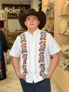 Mexican Button Up Shirt, Mexican Theme Outfit For Men, Mexican Guayabera Outfit For Men, Guayabera Outfit For Men Wedding, Mexican Groomsmen Attire, Mexican Outfits Men, Guayabera Outfit For Men, Guy Party Outfits, Mexican Fiesta Party Outfit