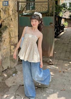 Fashion Inspo Outfits Feminine, Dress On Jeans Outfit, Philippine Outfits Casual, Sweet Feminine Outfits, Romantic Girly Outfits, Feminine Aesthetic Outfits Summer, Feminine Outfits Pants, Spring Outfits Floral, Girly Hippie Outfits