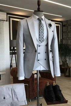 Color: Light GrayButton: Single BreastedOccasion: Prom, Wedding, BusinessNeckline: Peaked LapelMaterial: Polyester & Polyester BlendPattern: SolidPiece: 3 PiecePocket: With Flap Peak Lapel Suit, School Clothing, Fancy Light, Classy Suits, Pregnant Wedding Dress