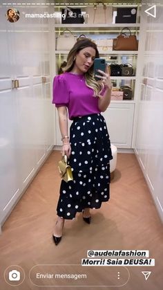 Polka Dots Outfit Casual, Outfits Juvenil, Meeting Outfit, Pleated Skirt Outfit, Polka Dots Outfit, Outfits Dressy, Minimalist Dresses, Looks Chic, Hot Outfits