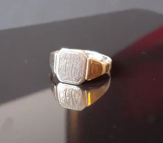 9 Carat solid hallmarked gold signet ring  Date 1956 Size UK N USA 6 3/4 Weighs 1.3 g Made by H.G.& S. Birmingham Head height 10 mm band 3 mm Please check your Etsy delivery address and ring size Ring will be sent to UK free special delivery To the USA free signed/tracked delivery I post Tuesdays and Fridays R21 Classic Hallmarked Signet Ring For Collectors, Classic Hallmarked Signet Ring Collectible, Classic Polished Signet Ring For Commemoration, Classic Signet Ring For Commemoration, Classic Engraved Signet Ring For Commemoration, Classic Hallmarked Signet Ring For Commemoration, Classic White Gold Signet Ring Collectible, Oval Hallmarked Signet Ring For Commemoration, Classic 14k Stamped Signet Ring For Commemoration