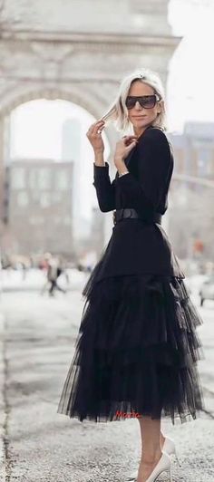 Tulle Skirt Outfit Casual Street Style, Tulle Skirt Outfits Casual, Tutu En Tulle, Tutu Skirt Outfit, Black Tutu Skirt, Outfit Elegantes, Skirt Tulle