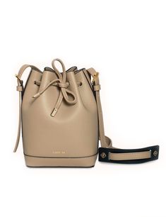 Bolso Baby Always Taupe by PARIS/64 Taupe Bag, Things I Need To Buy, Leather Craftsmen, Personalized Leather, Cotton Bag, Small Bag, Inside Pocket, Fall In Love, Falling In Love