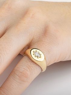 Diamond 14 karat signet. Yellow Diamond, Wrap Watch, Oval Diamond, Signet Ring, Pink Sapphire, Key Ring, Blue Sapphire, Poppies, Key