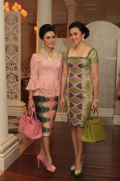 All about dresses African Chic, Batik Kebaya, Kebaya Dress, Nigerian Weddings, Afrikaanse Mode, Batik Fashion, Batik Dress, African Print Fashion