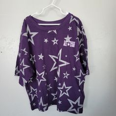 New Without Tags Converse Brand Girls Size Large Oversized, Boxy Fit Purple Short Sleeve T-Shirt Silver Glitter Stars All Over (4ou) Converse Shirt, Girls Converse, Kids Converse, Purple Shorts, Purple Shirt, Glitter Stars, Star Shirt, Converse All Star, Silver Stars