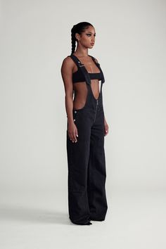 Throwback Outfits, Casual Couture, Oversized Outfit, Flare Jumpsuit, Fashion Inspiration Board, Los Angeles Usa, Those Days, Black Women Fashion, Jeans Size Chart