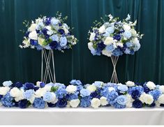 Blue Rose Wedding Centerpiece Flower Wedding Arch, Blue Roses Wedding, Arch Table, Baby Blue Weddings, Flower Vines, Table Arrangements Wedding, White Roses Wedding, Rose Wedding Invitations, Wedding Floral Centerpieces