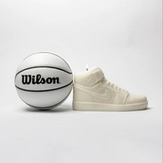 Light up your sneaker collection with this Nike Jordan Candle from Sculpture Stuff! 🔥🕯️ Modeled after the iconic Air Jordan 1 sneaker, this candle brings a touch of streetwear style to any room. Made with high-quality soy wax and available in two different sizes, this candle is the perfect addition to your home decor or sneaker shrine. Whether you're a die-hard Jordan fan or just love unique and eye-catching candles, you won't want to miss out on this one. Shop now at Sculpture Stuff and eleva Shoe Wax, Gifts For Elderly, Nike Jordan 1, Organic Candles, High Top Shoe, Candle Dye, Traditional Candles, Unique Candles, Designer Candles