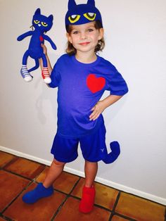 costumes Pete the cat costume, Cat costume kids, Cat costume diy Red And Blue Shoes, Pete The Cat Costume, Cats Costume, Book Characters Dress Up, Cat Costume Kids, Cat Costume Diy, Book Character Day, Diy Crafts Ideas, Character Dress Up