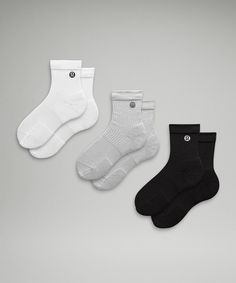 Its The Little Things That Count, Like These Socks With Integrated Cushioning For All-Day Comfort. Designed For Casual. Terrytoe Cushioning Extends Over Your Toes For A Layer Of Protection. 360 Degree Arch Support. Left And Right Toe Construction For A Comfortable Fit. | Women's Daily Stride Quarter Socks 3 Pack Lululemon Socks, Lululemon Shoes, Winter Running Gear, Gifts For Athletes, Quarter Socks, Bday Gifts, Wishlist 2024, Running In Cold Weather, Sock Outfits