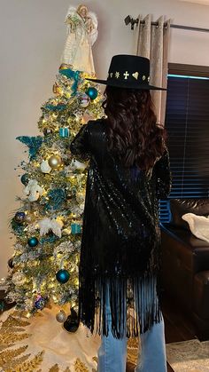 Stunning sequin Kimono/duster with amazing sequin fringe, comes in black or silver.