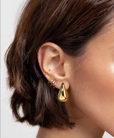 Introducing the Paige Earrings - stylish teardrop earrings that are not only lightweight, but also add a touch of elegance to any outfit! Say goodbye to heavy, uncomfortable earrings and hello to a comfortable and chic pair. Perfect for any occasion! Bottega Earrings, Water Drop Earrings, Chunky Earrings, 18k Gold Earrings, Earring Bundle, Hoop Earring Sets, Heart Drop Earrings, Stylish Earring, Gold Drop Earrings