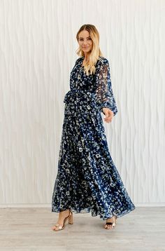 Fall Maternity Maxi Dress, Modest Full-length Maxi Dress For Spring, Modest Full Length Maxi Dress For Spring, Flowy Maxi Dress For Maternity In Fall, Flowy Maternity Maxi Dress For Fall, Blue Floral Print Maternity Maxi Dress, Chanel Winter, Modest Lace Dress, Modest Floral Dress