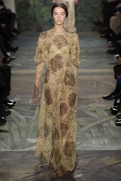 Of course, lace is #Valentino's favorite element...and here we see in this creation from the 2014 NY Fashion Week runway that the way it enshrouds the frame with but the whisper of luxe takes us to the Cleopatra in all of us!  #Cape #Stole Read blogpost at http://www.whitestole.com/blog--flowing-chic-modern-bridal-style/category/valentino - See entire #Silk #Stole collection at http://www.whitestole.com Wonderland Fashion, Haute Couture Paris, Couture Looks