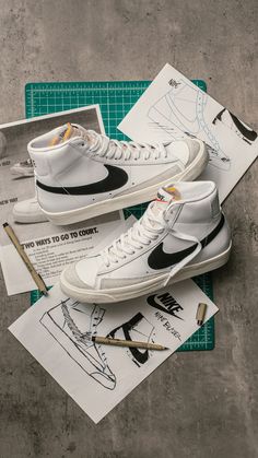 White Nike Blazer Mid 77, Off White Blazer Nike, Nike Blazers Black And White, Nike Shoes Blazer Mid 77, Blazers Nike Shoes, Nike Blazer Mid '77, Nike Collection Sneakers, Nike Blazers Mid 77's