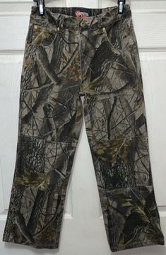 Used. Shows minimal wear from use. The waist is adjustable and at its largest measures about 27”. The inseam measures about 24”. Please review all the photos prior to making a purchase. Boys Sz 10R Outfitters Ridge Camouflage Pants - Adjustable Waist Reinforced Knee. Condition is Pre-owned. Shipped with USPS First Class. 9/20 Camouflage Pants For Outdoor Fall Use, Combat Style Camouflage Bottoms For Fall, Military Style Camouflage Pants For Hunting, Military Camouflage Hunting Pants, Full Length Camouflage Bottoms For Fall, Fall Camouflage Full Length Bottoms, Camouflage Hunting Pants With Pockets, Camouflage Full Length Pants For Fall, Camouflage Pants For Fall