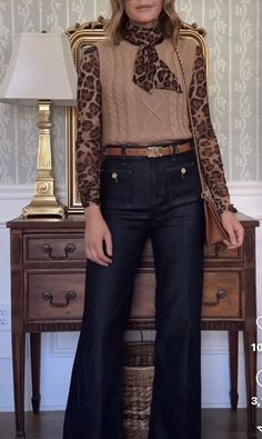 Leopard Blazer Outfit, Ministry Outfits, Season Colour Analysis, Dress Like A Teacher, Brown Outfit Ideas, What To Wear To Church, Outfit Animal Print, Boho Fall Outfits, Fashion Jeans Outfit