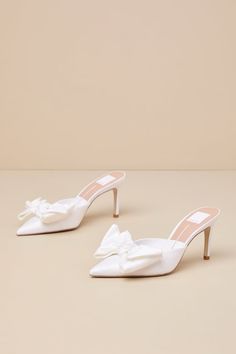 Dolce Vita Kayli - Vanilla Pumps - White Satin Pumps - Bow Pumps - Lulus White Kitten Heels, Hard Launch, Mule Pumps, Justin Alexander, Bow Pumps, Closed Toe Shoes, Wrap Heels, White Pumps, Bow Shoes